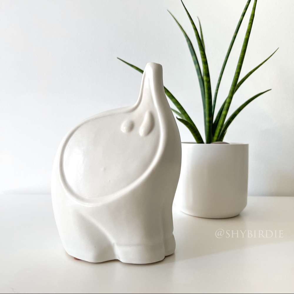 NEW Ceramic Elephant Coin Piggy Bank